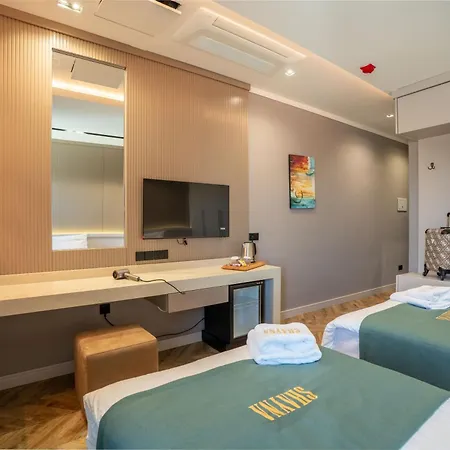 Shayna Club * Kyrenia (Northern Cyprus)