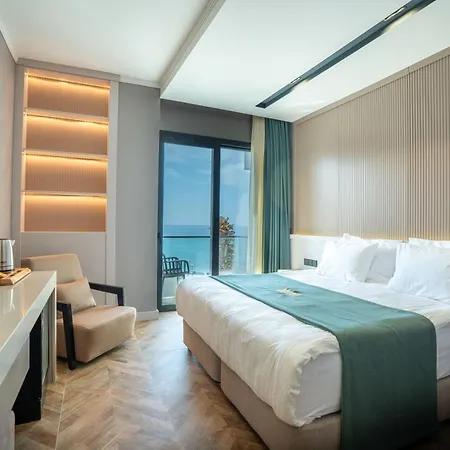 Hotel Shayna Club