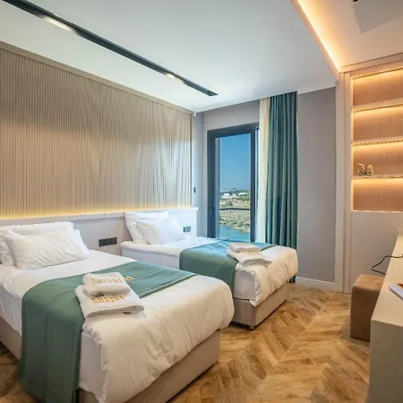 Shayna Club Hotel
