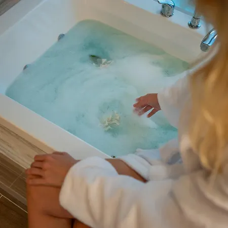 Shayna Club * Kyrenia (Northern Cyprus)