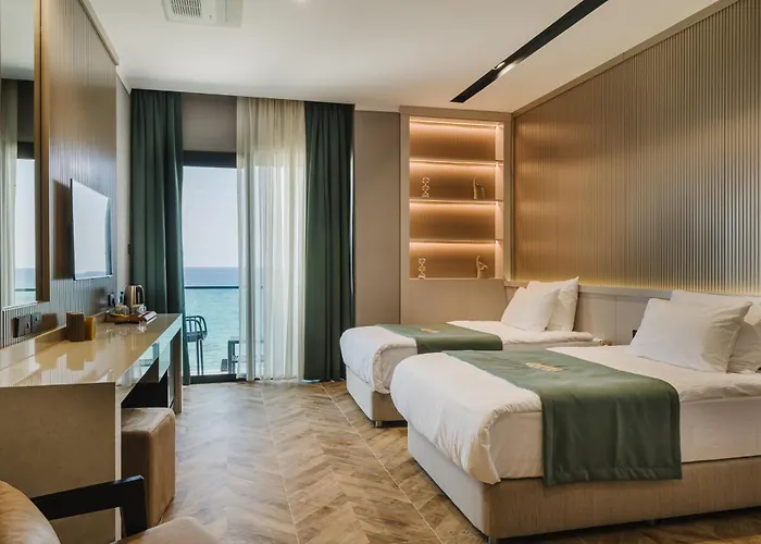 Shayna Club キレニア