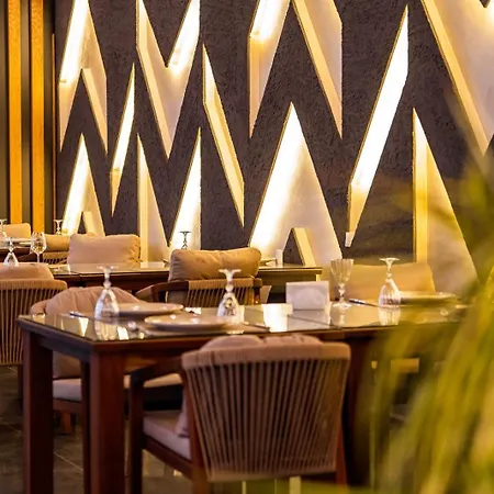 Shayna Club Отель