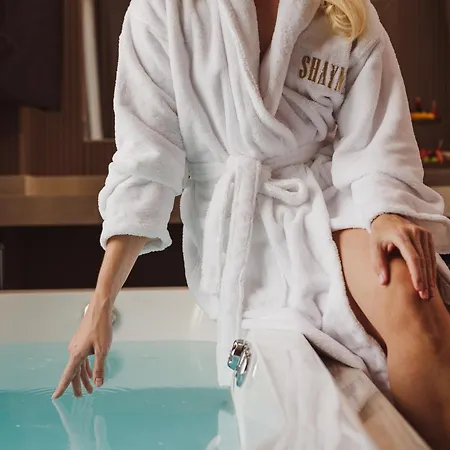 Shayna Club Hotel