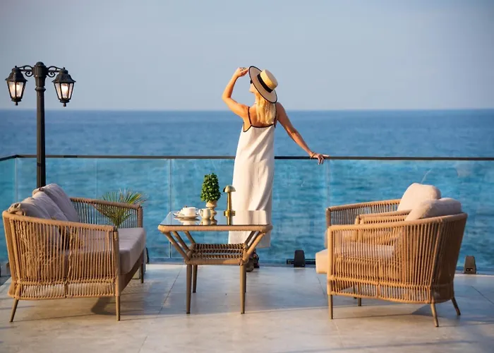 Shayna Club Otel Girne