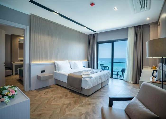 Shayna Club Otel Girne